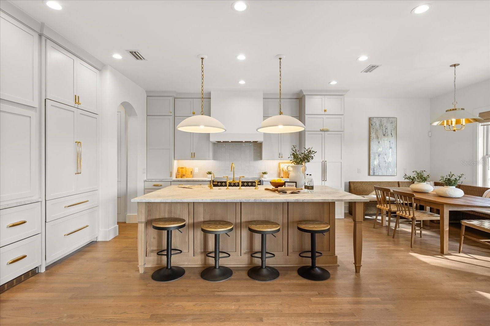 O6372165 Property Photo