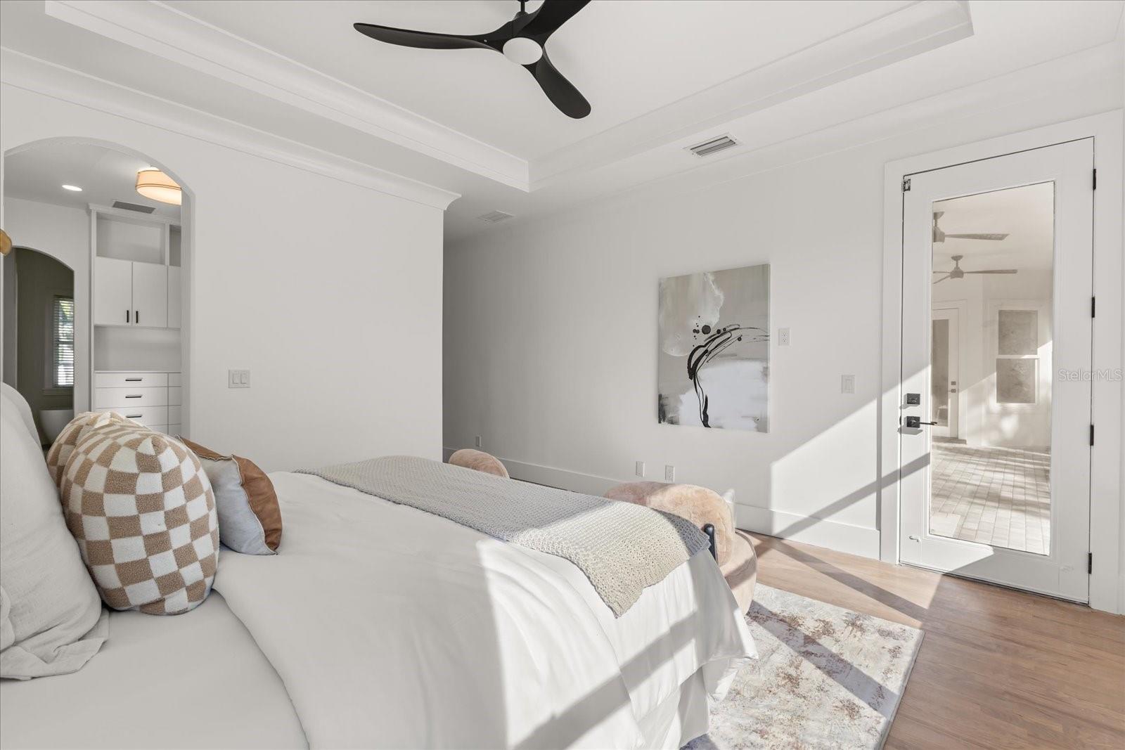 O6372165 Property Photo