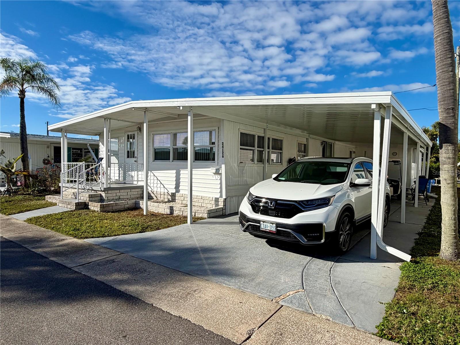 TB8462398 Property Photo