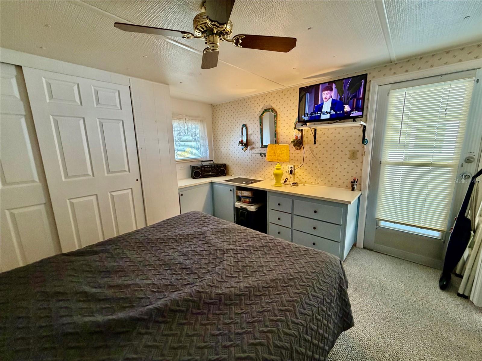 TB8462398 Property Photo