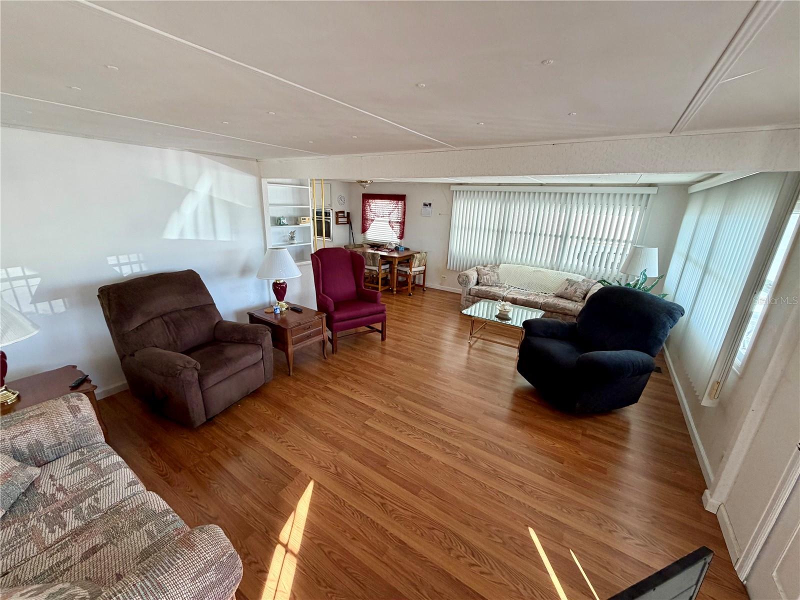 TB8462398 Property Photo