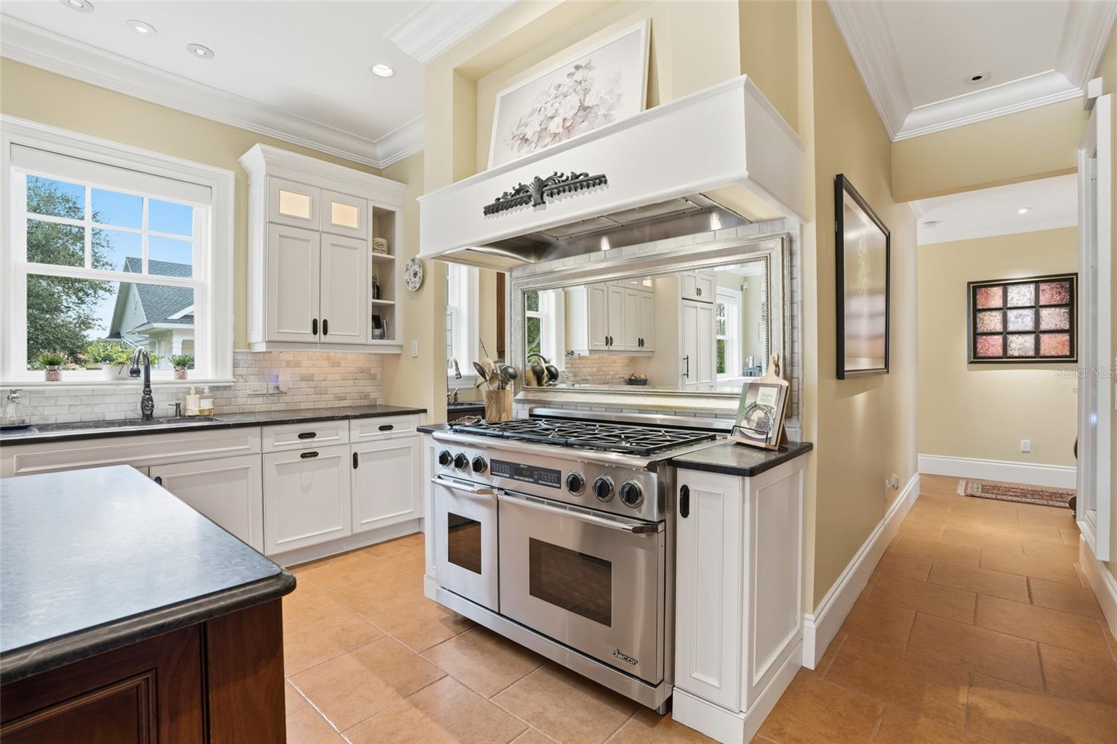 TB8462400 Property Photo