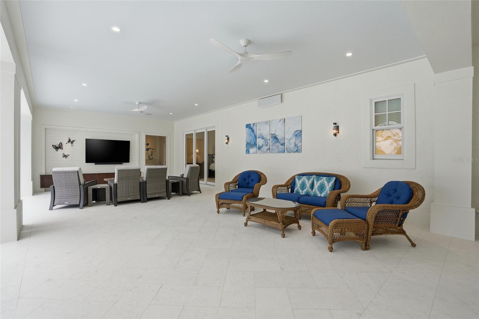 TB8462400 Property Photo