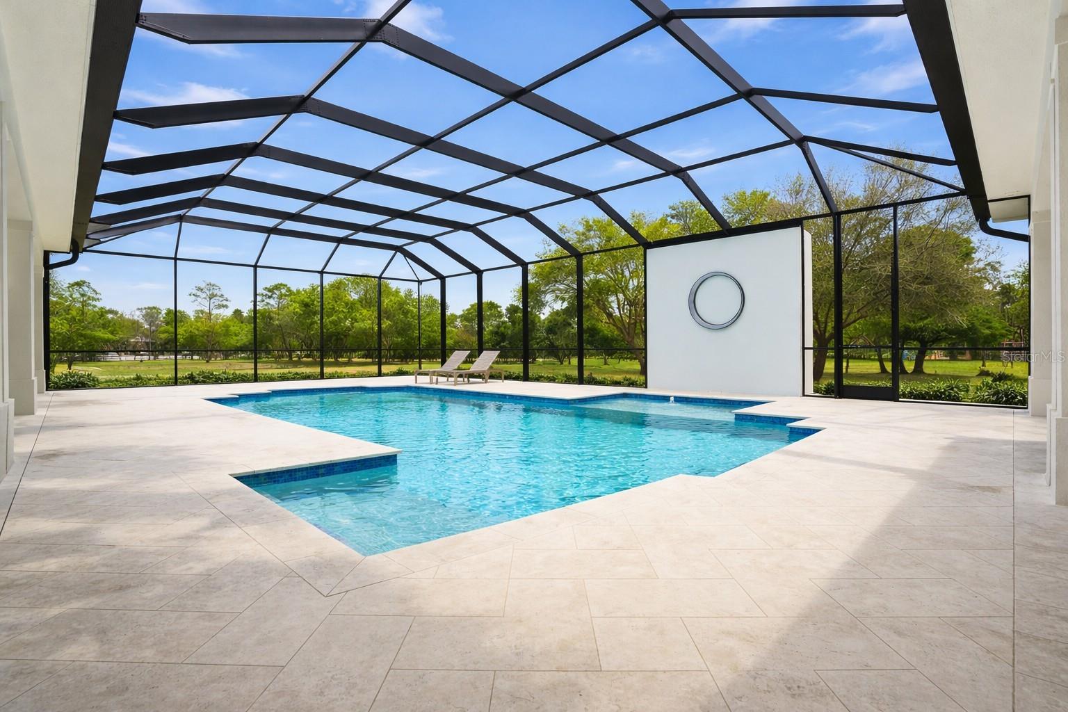 TB8462400 Property Photo