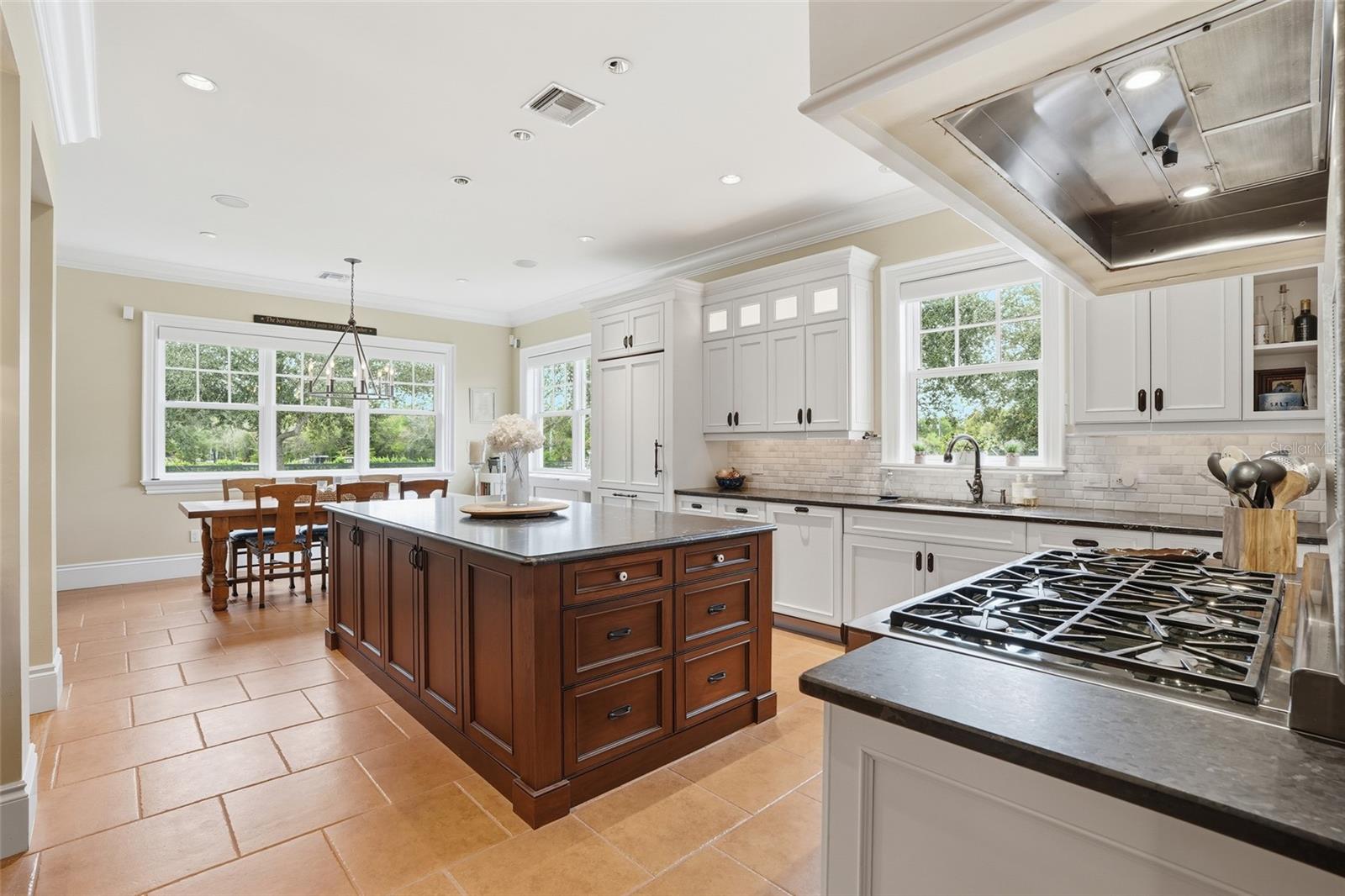 TB8462400 Property Photo