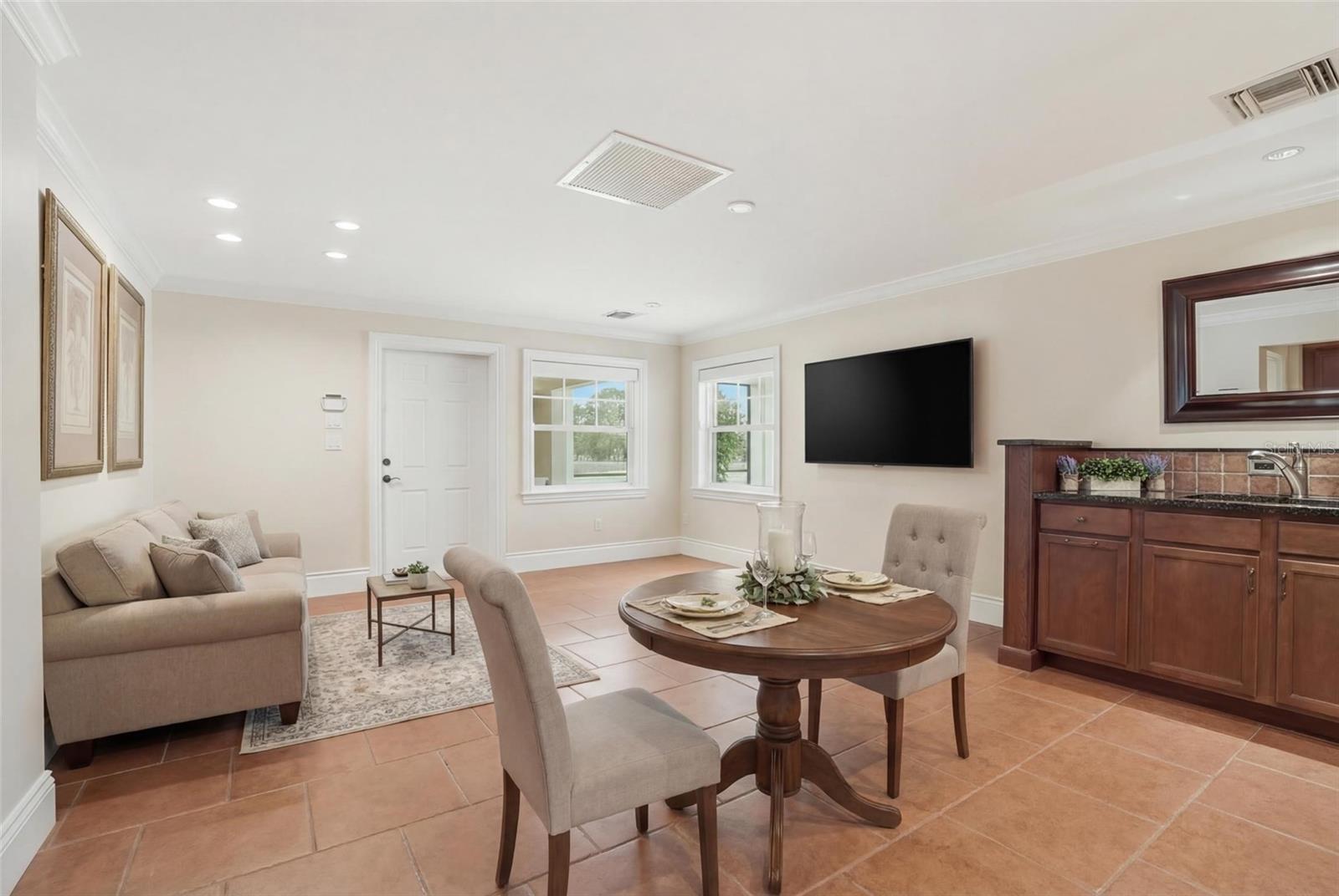 TB8462400 Property Photo