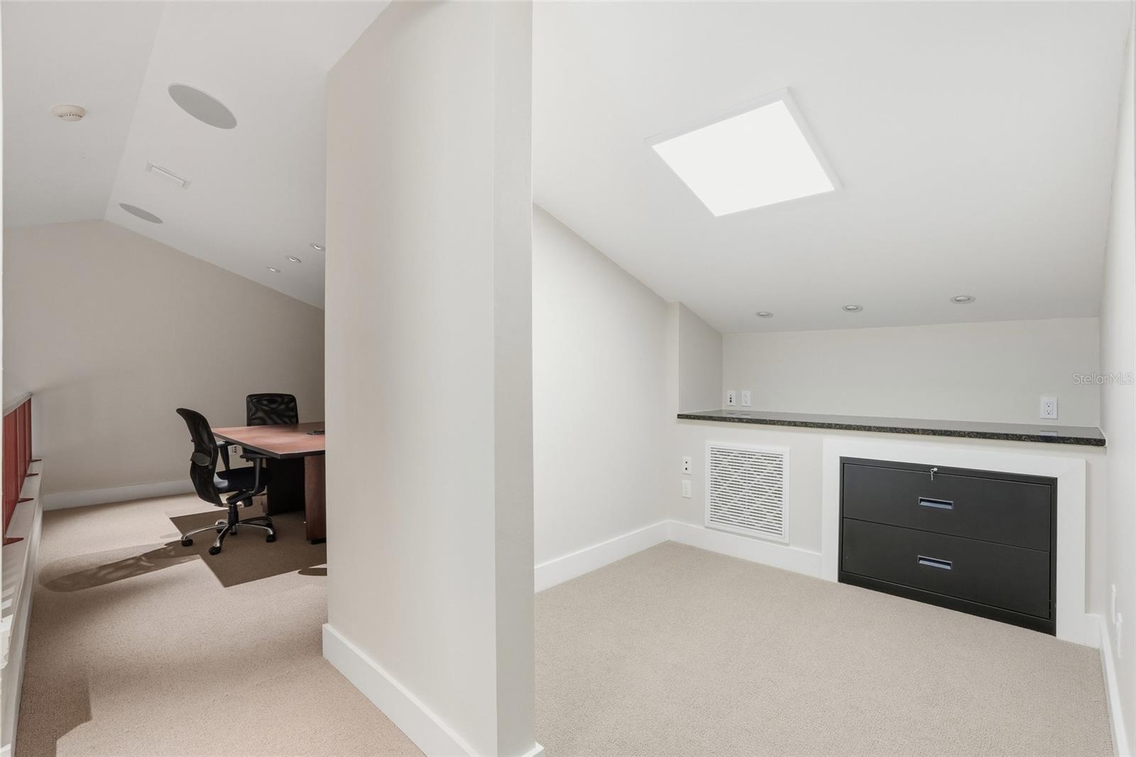 TB8462400 Property Photo