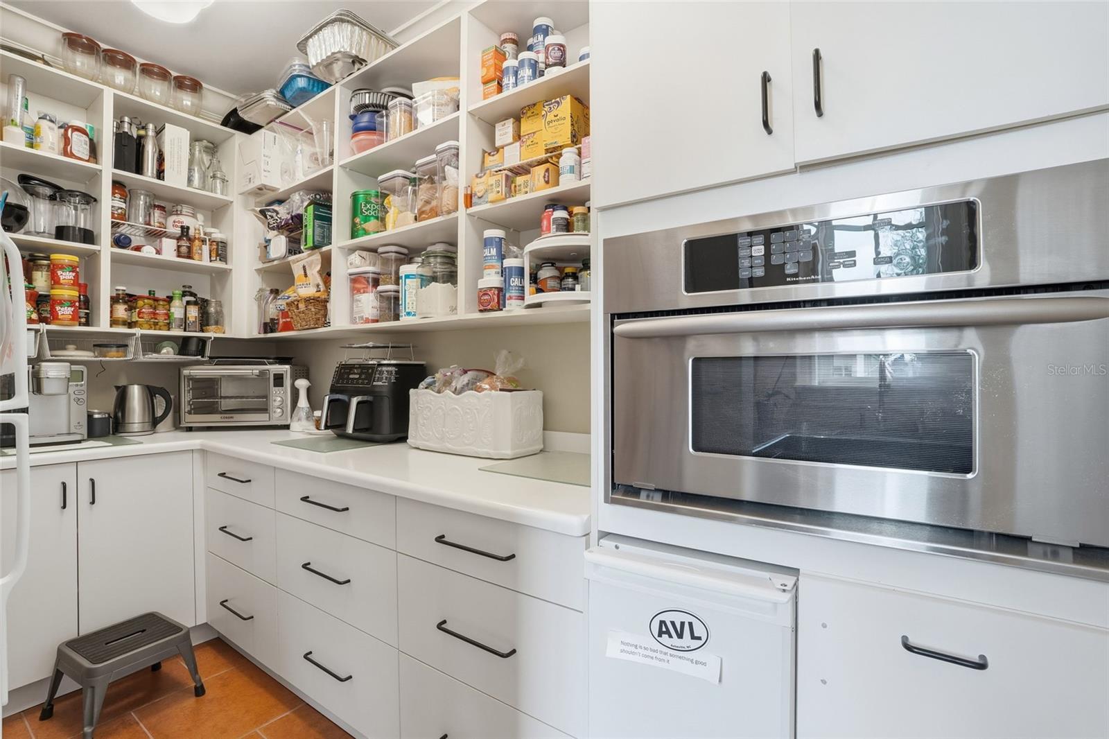 TB8462400 Property Photo