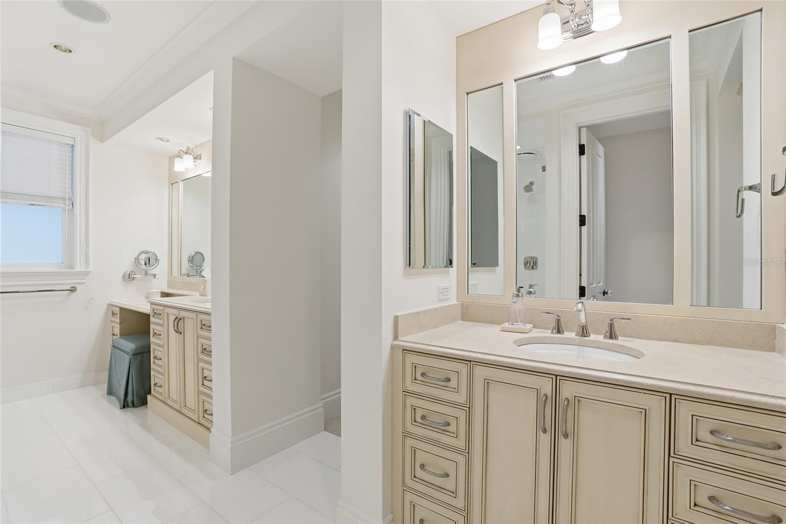 TB8462400 Property Photo