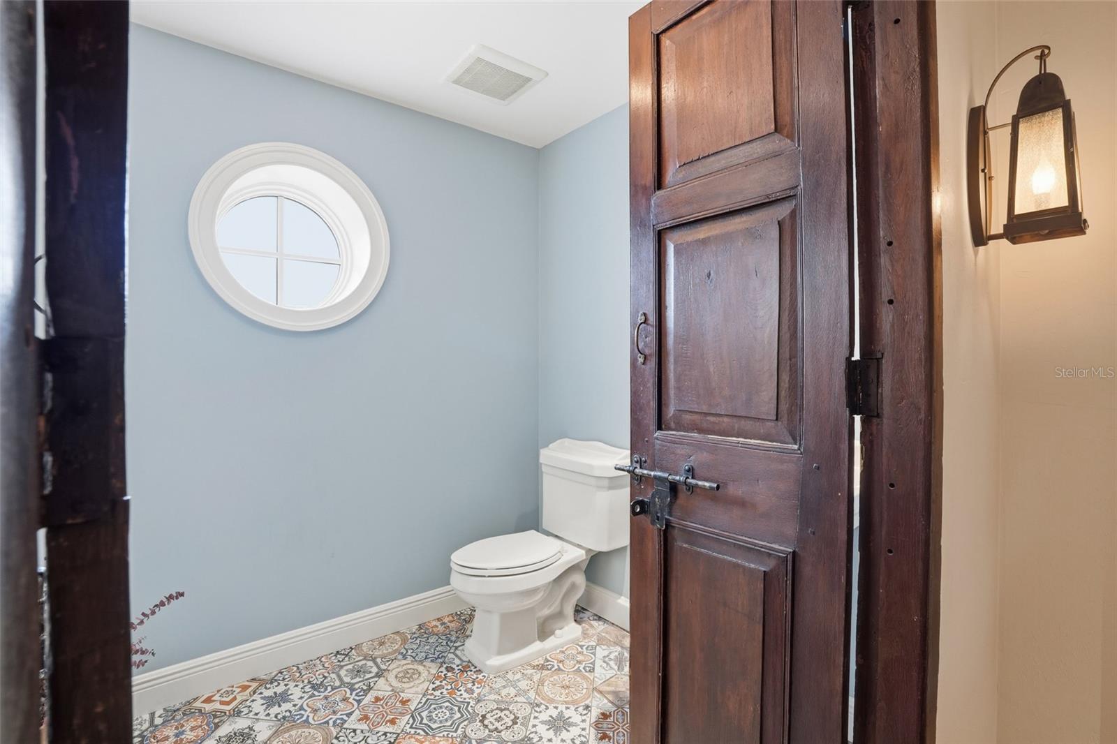 TB8462400 Property Photo