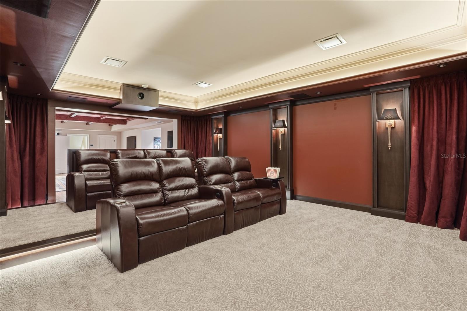 TB8462400 Property Photo