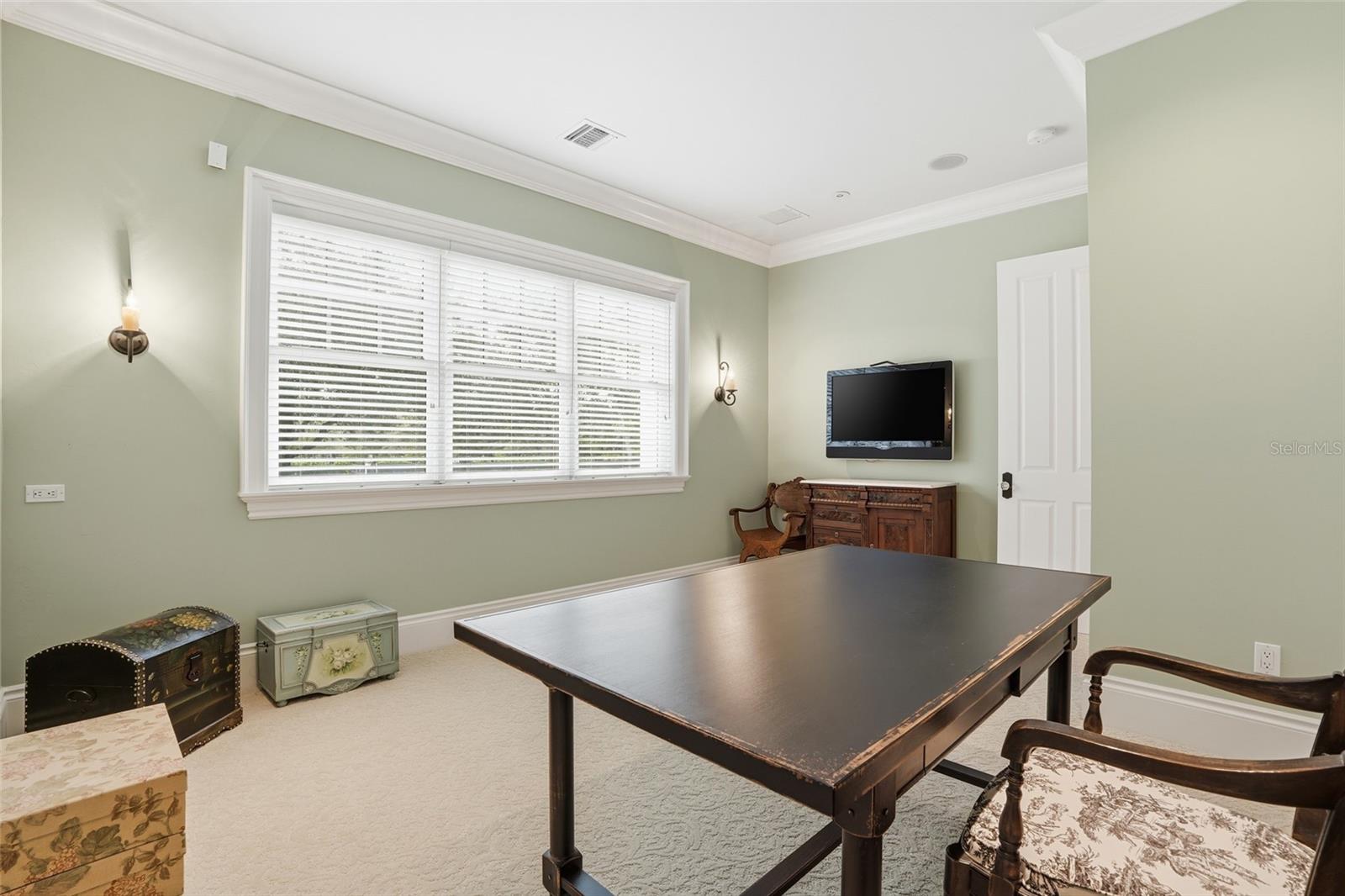 TB8462400 Property Photo