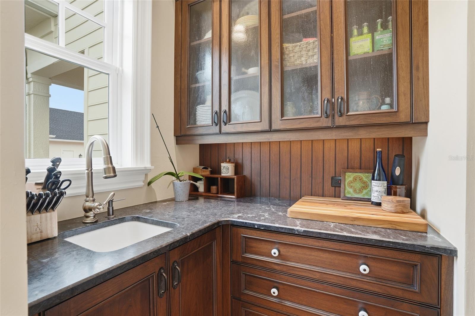 TB8462400 Property Photo