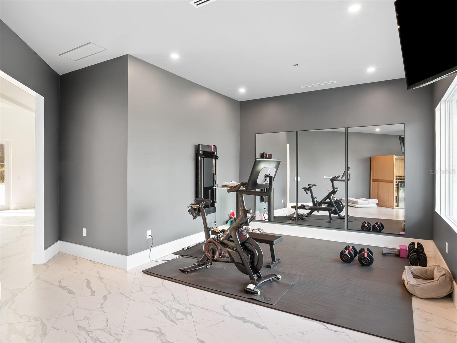 O6372197 Property Photo