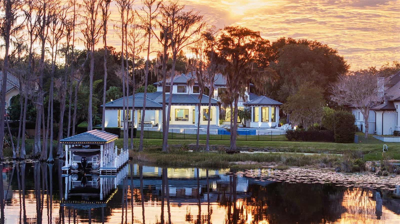 O6372197 Property Photo