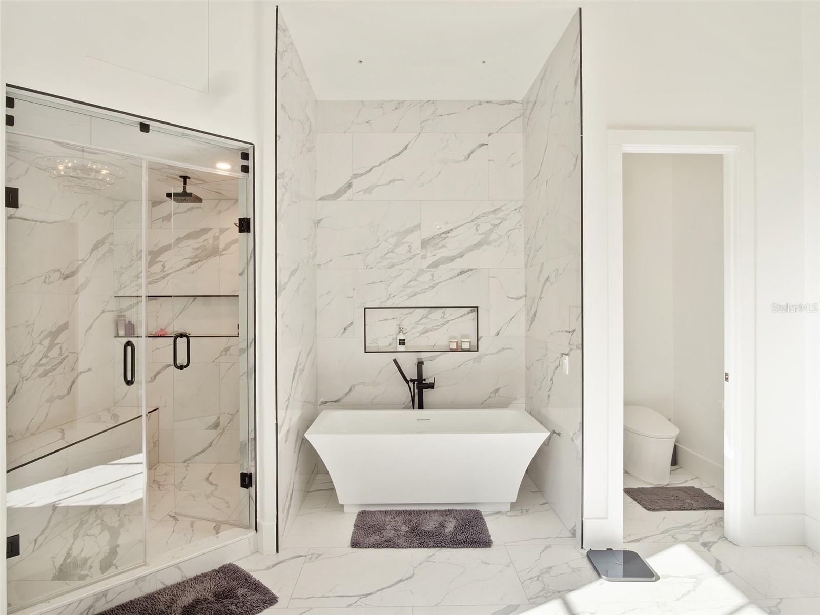 O6372197 Property Photo