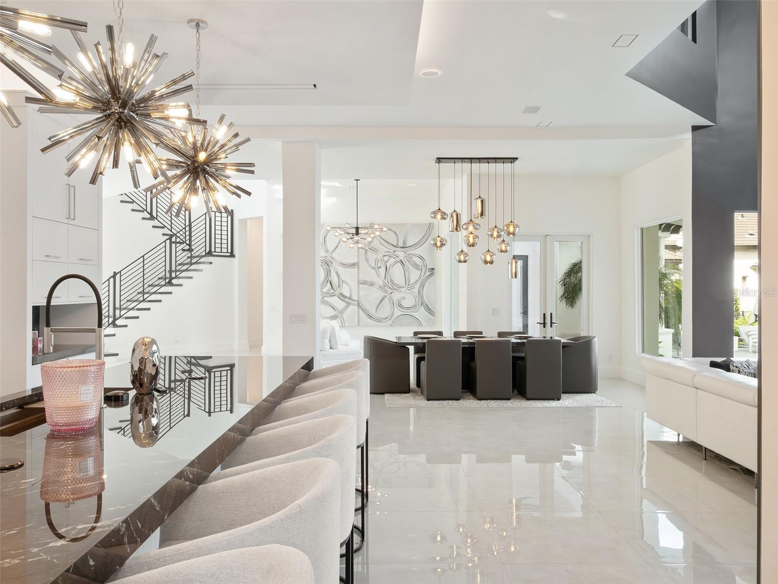 O6372197 Property Photo