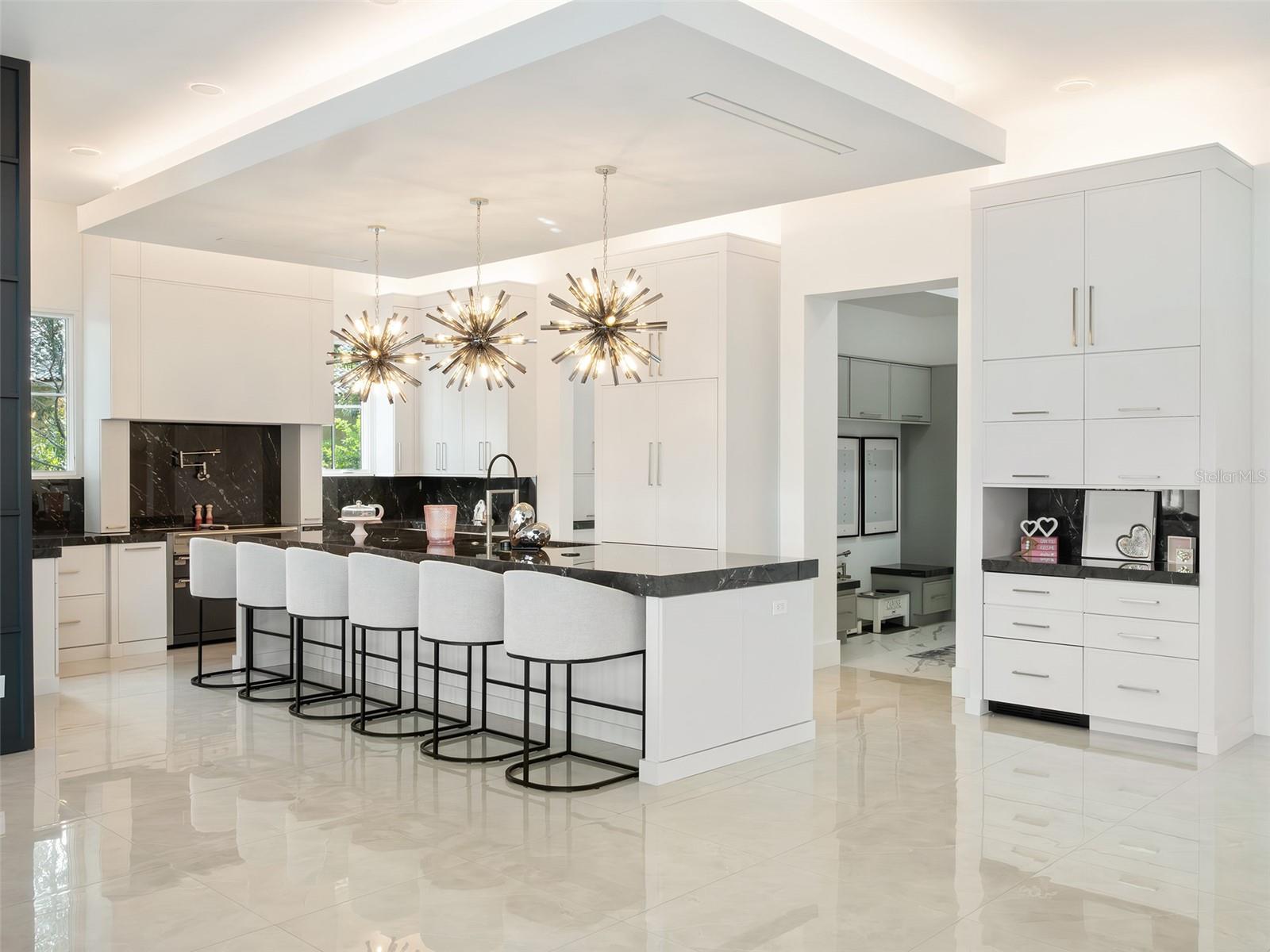 O6372197 Property Photo