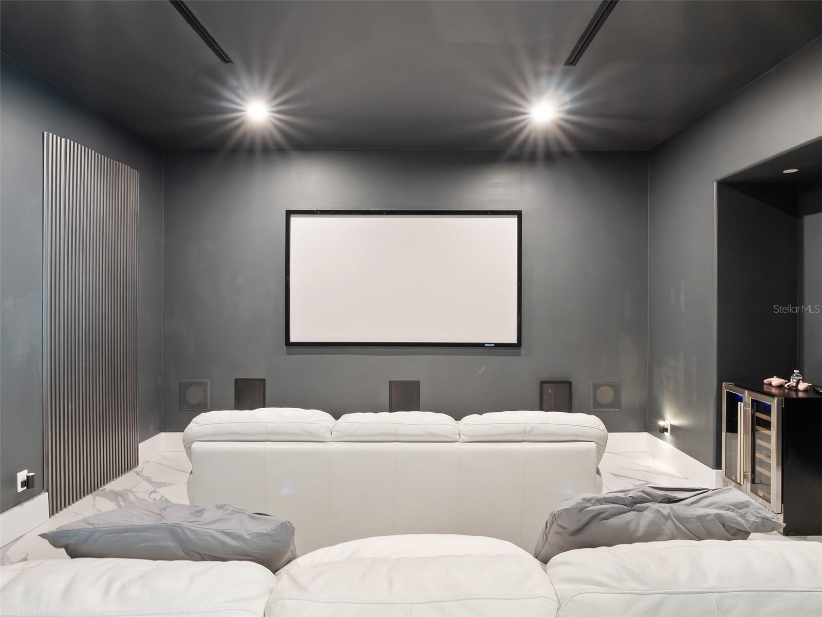 O6372197 Property Photo