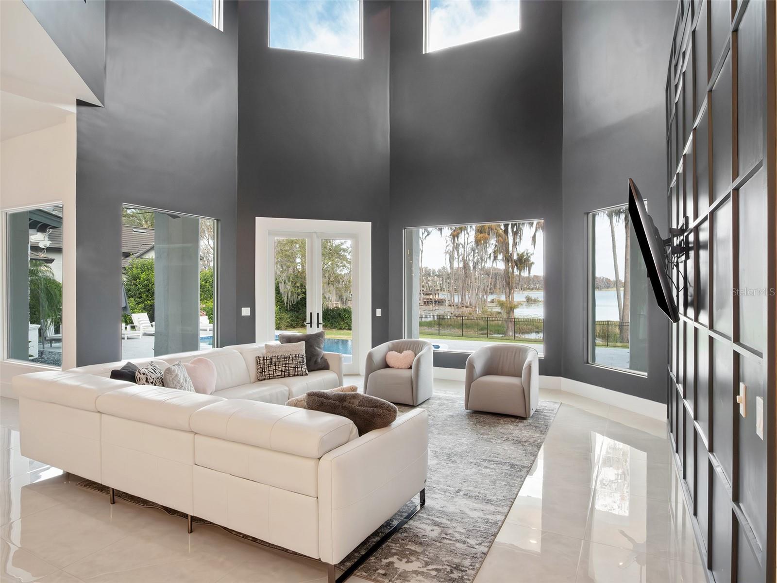 O6372197 Property Photo