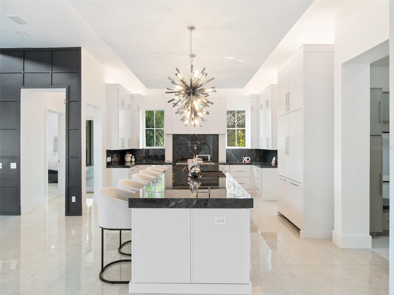 O6372197 Property Photo