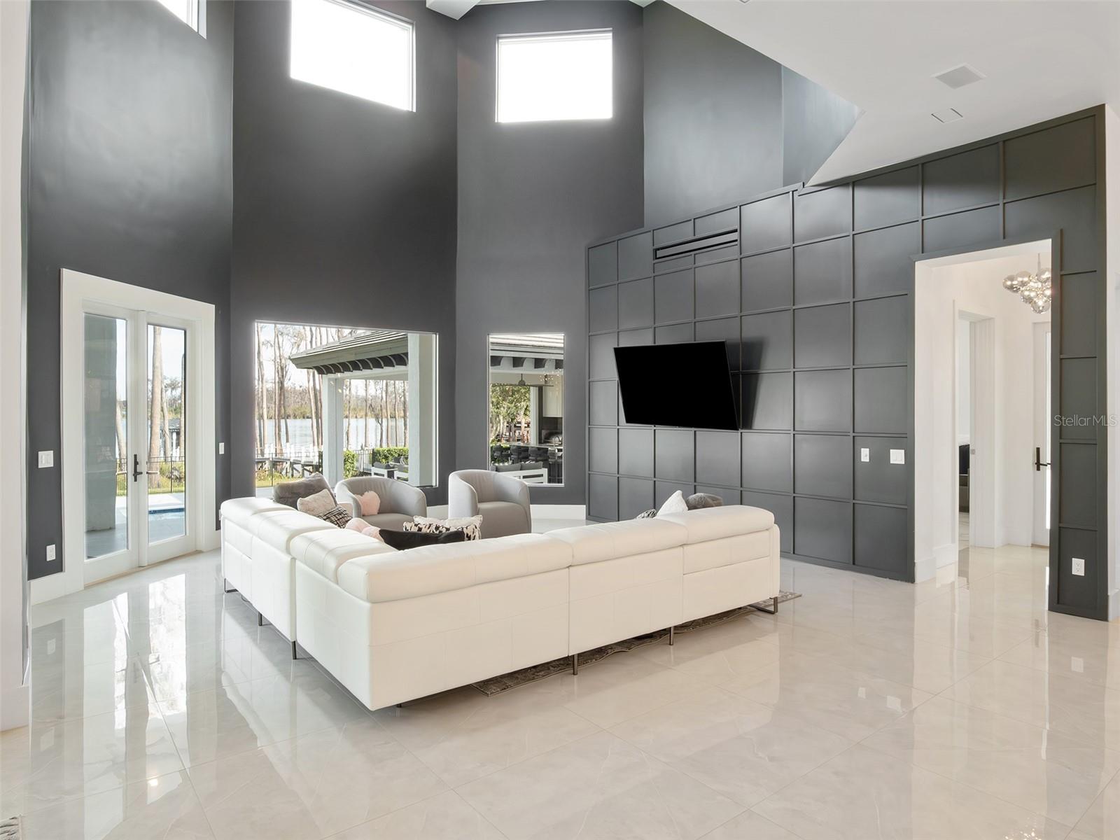 O6372197 Property Photo