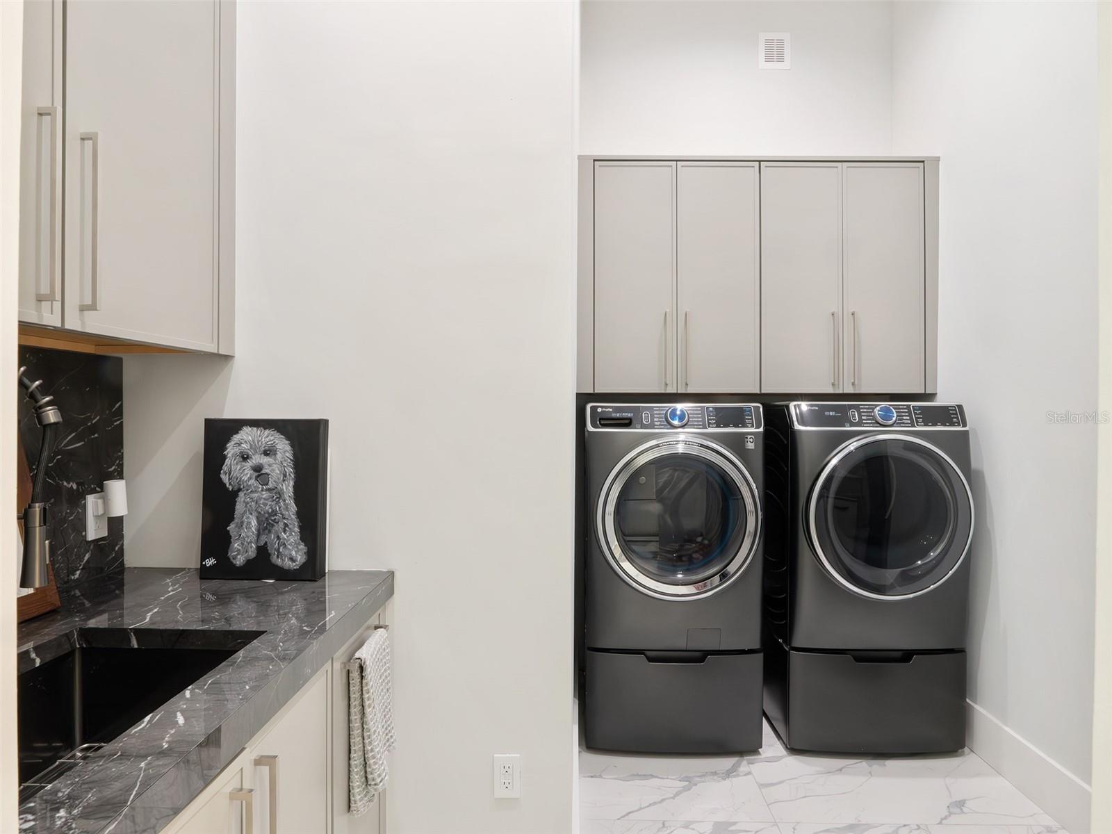 O6372197 Property Photo