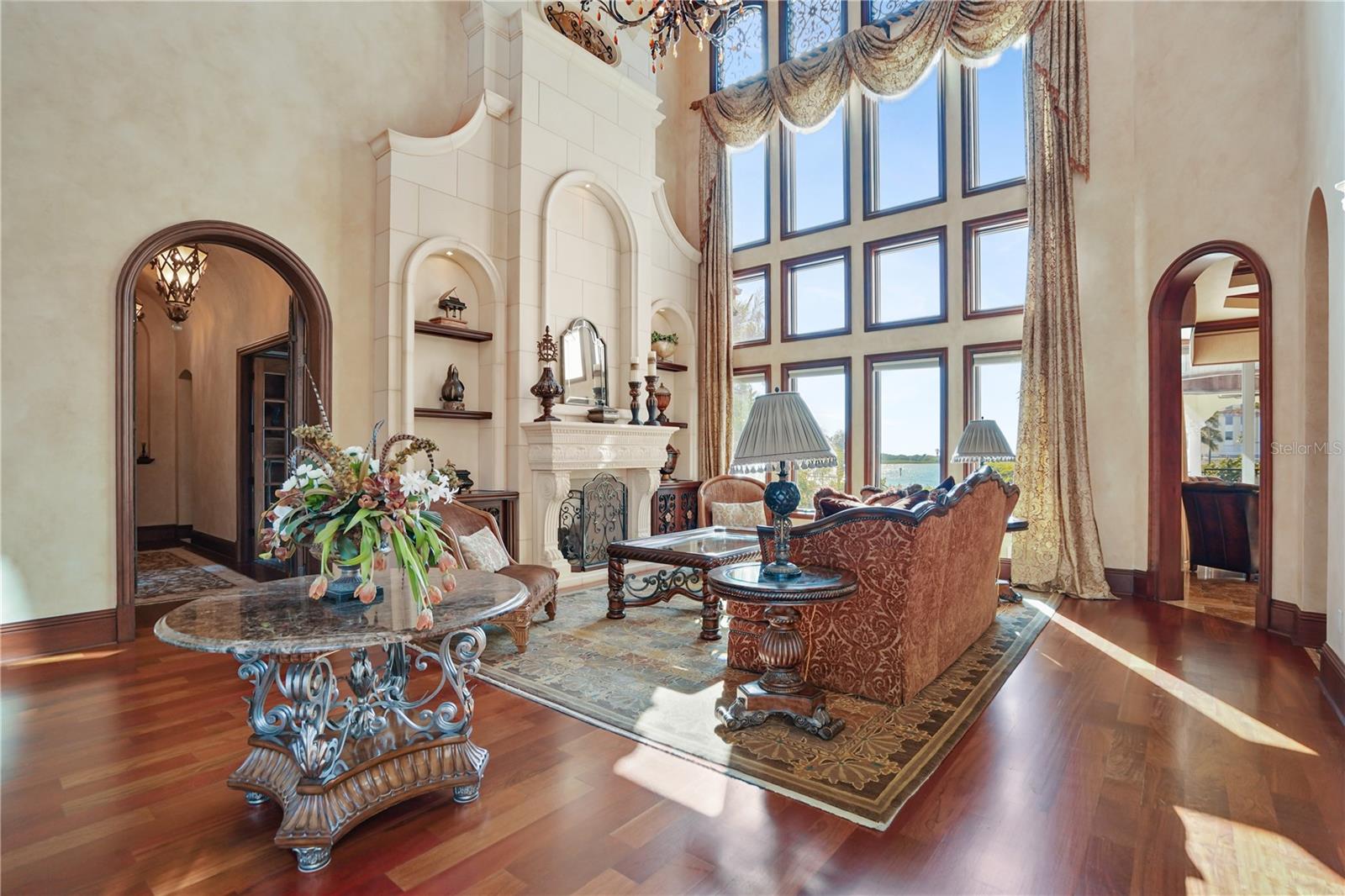 TB8462413 Property Photo