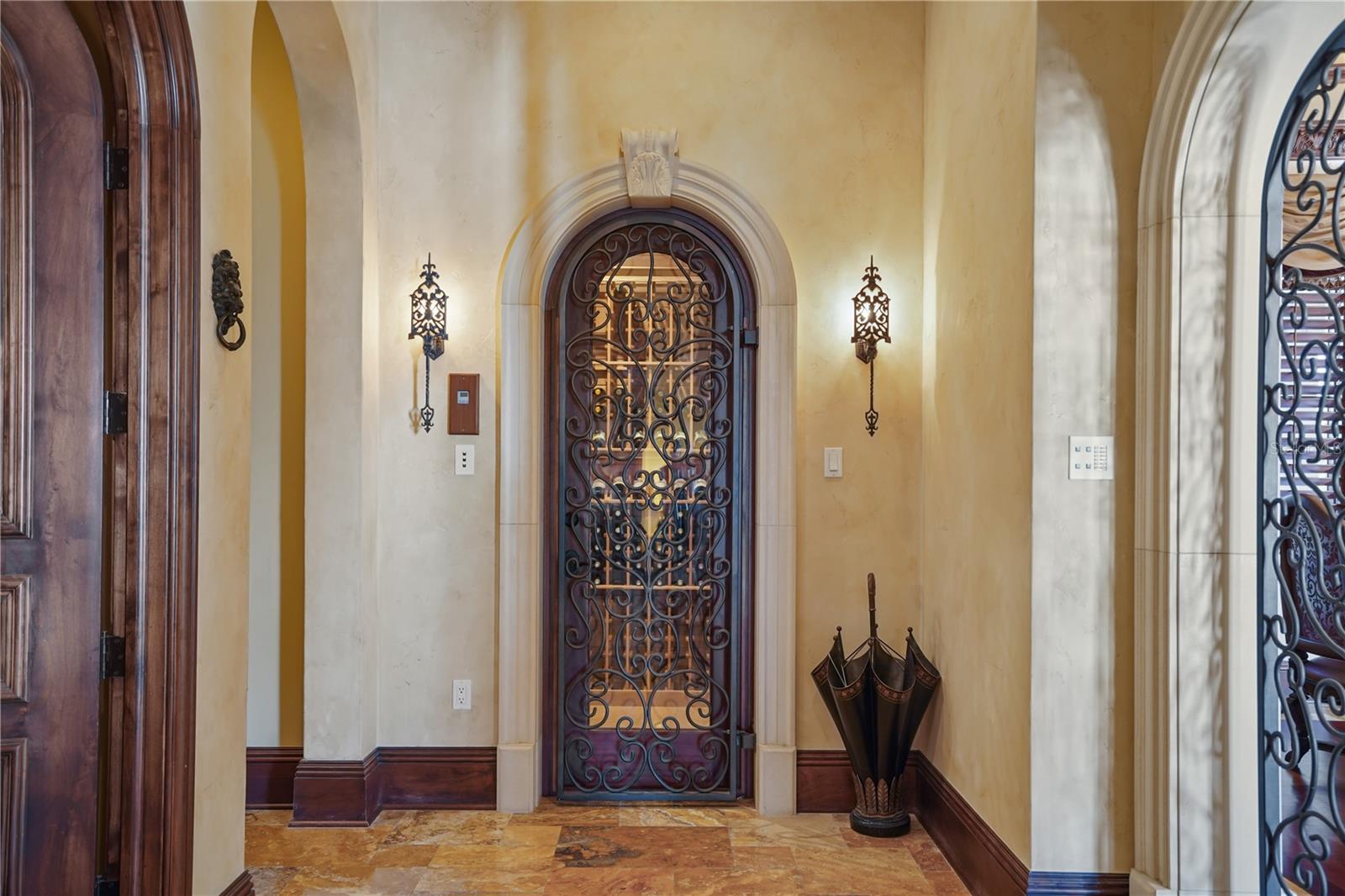 TB8462413 Property Photo