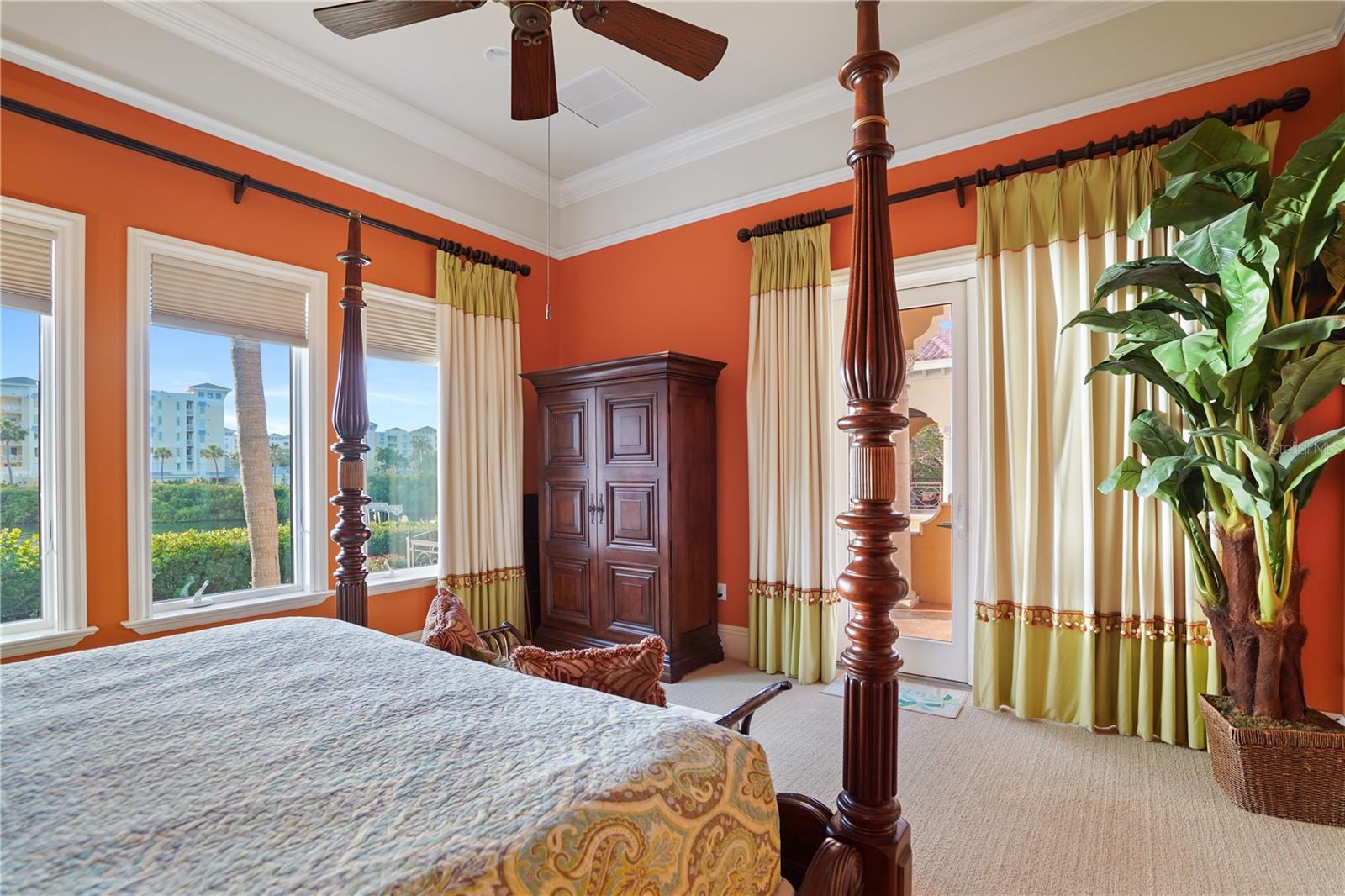 TB8462413 Property Photo