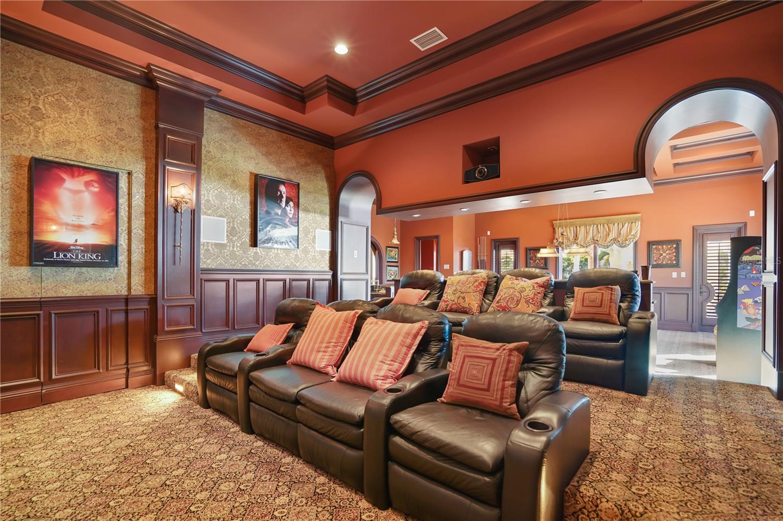 TB8462413 Property Photo