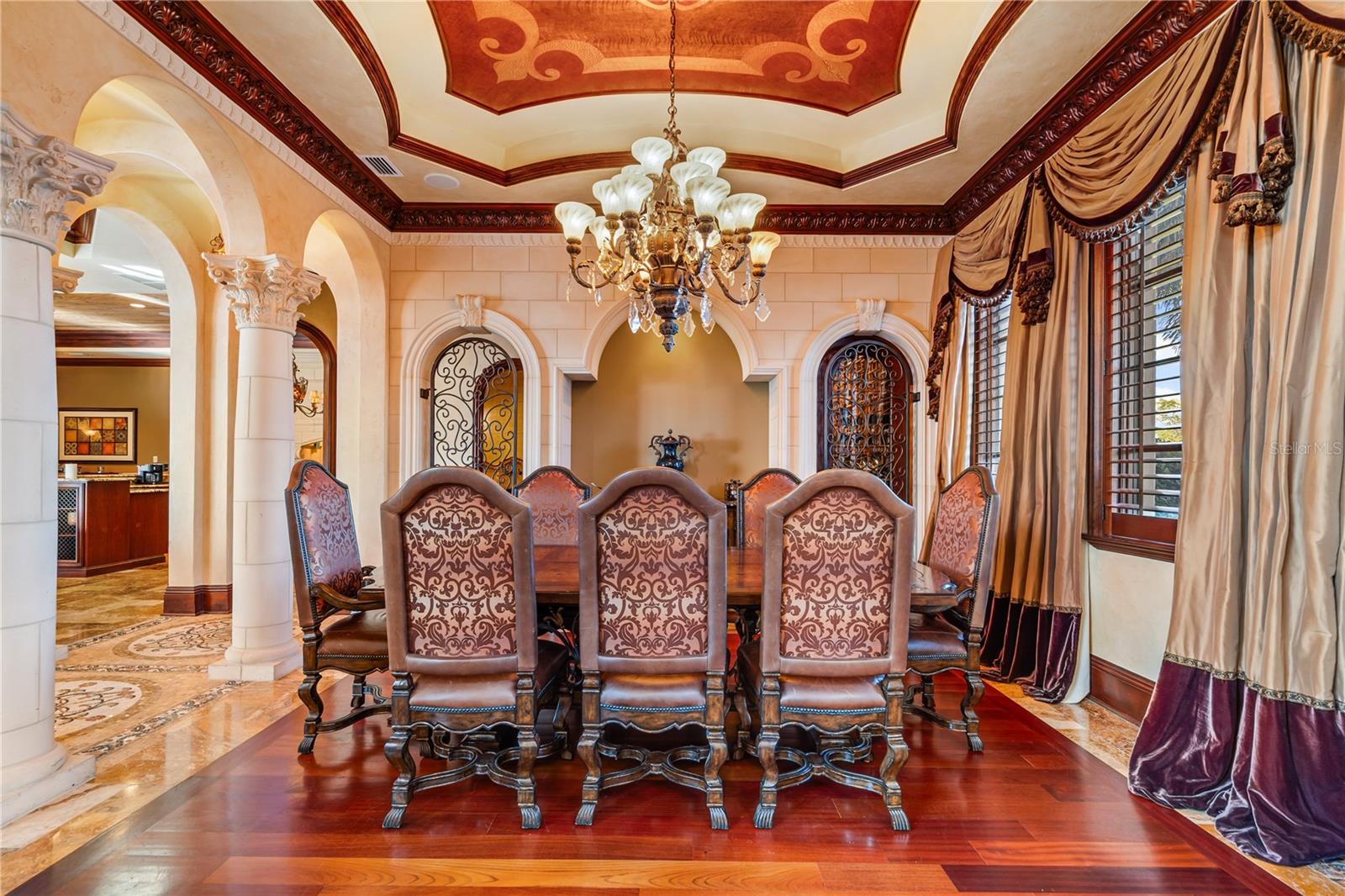 TB8462413 Property Photo