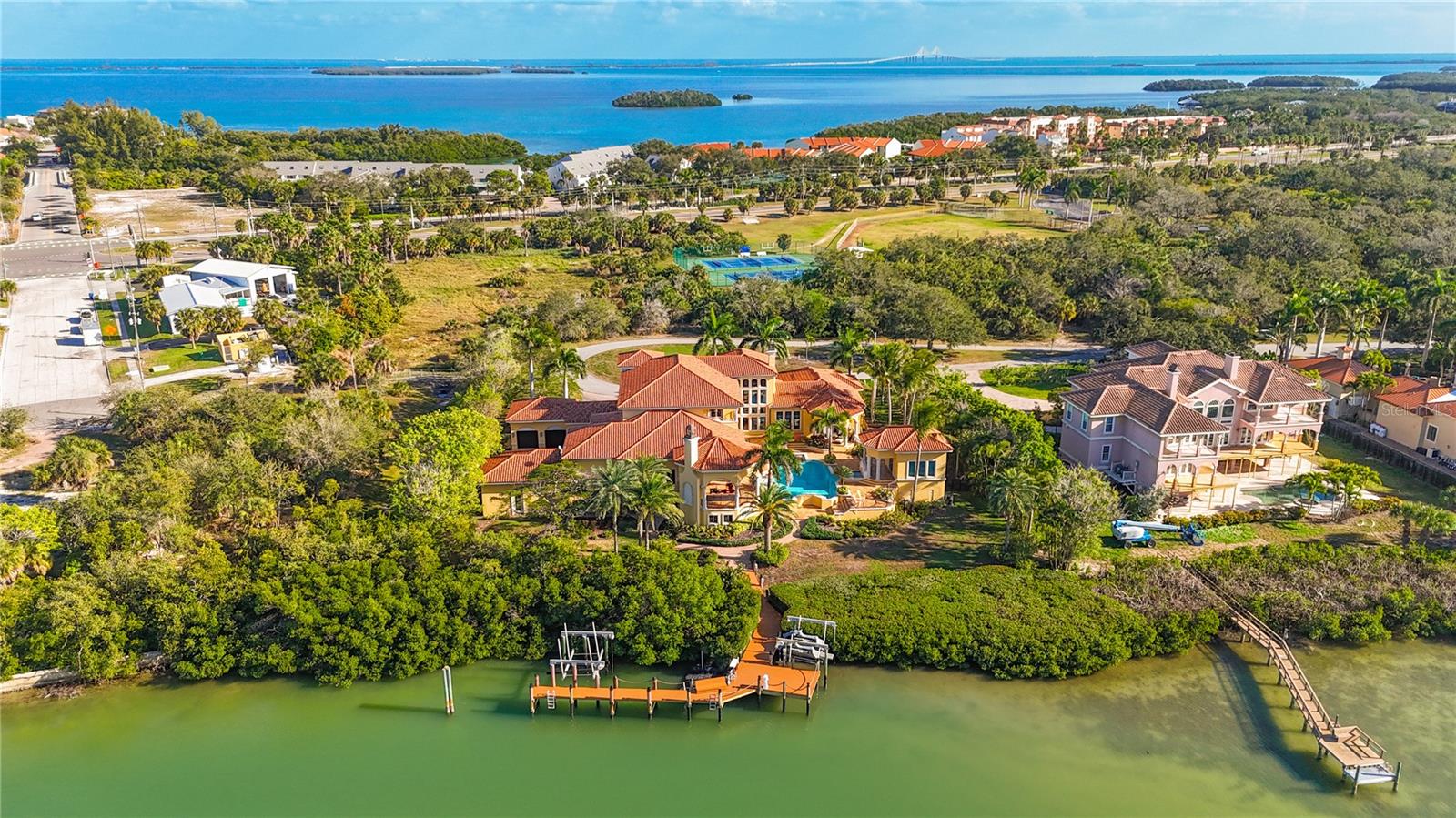 TB8462413 Property Photo