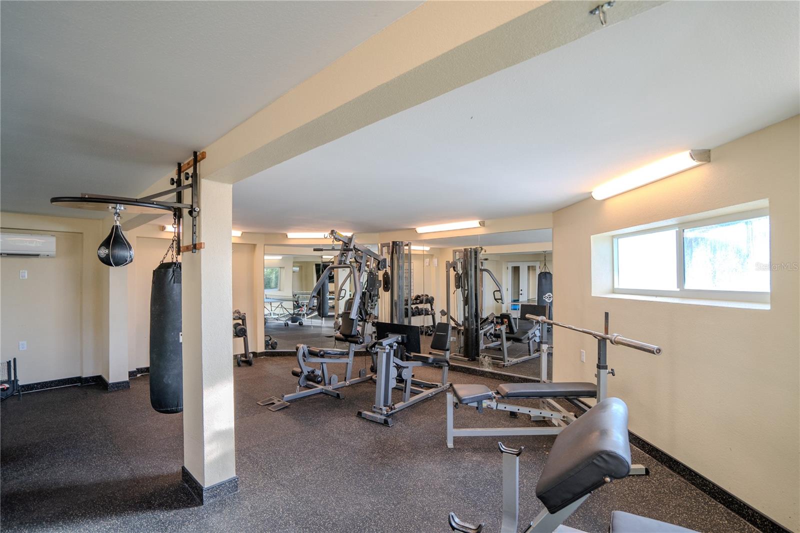 TB8462413 Property Photo