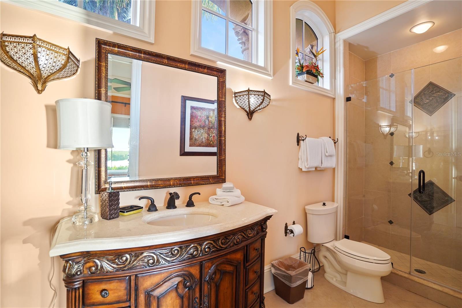 TB8462413 Property Photo