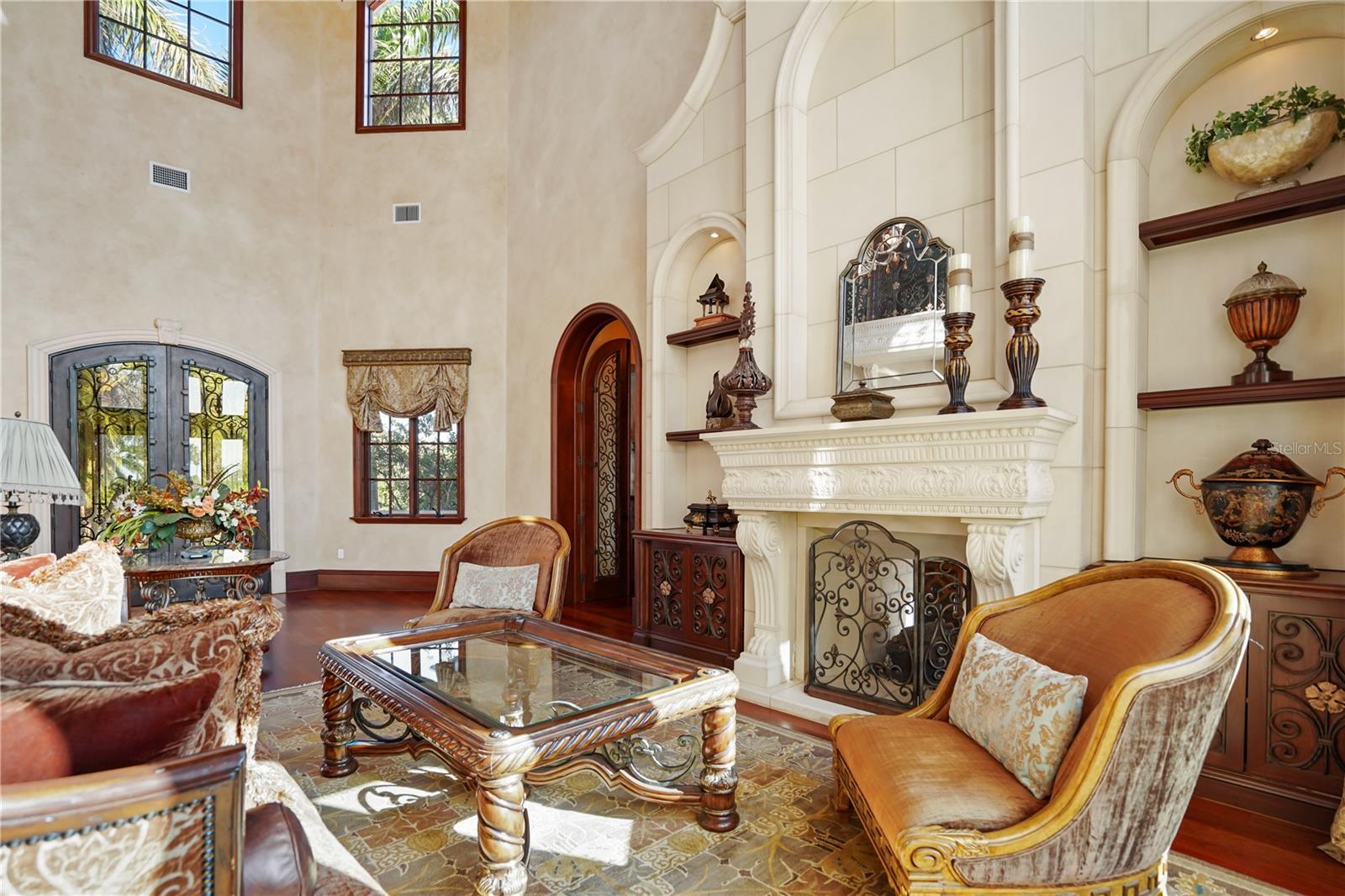 TB8462413 Property Photo