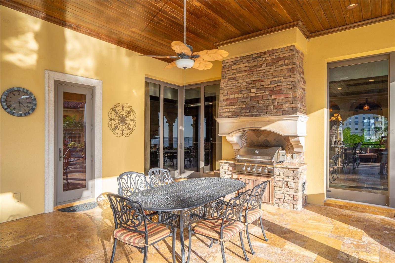 TB8462413 Property Photo