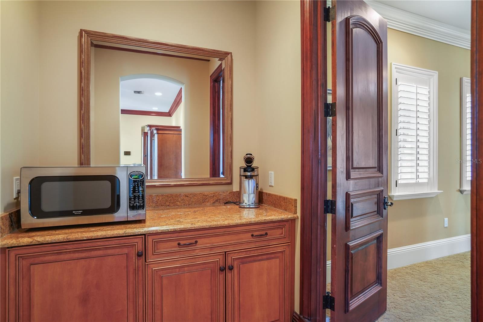 TB8462413 Property Photo