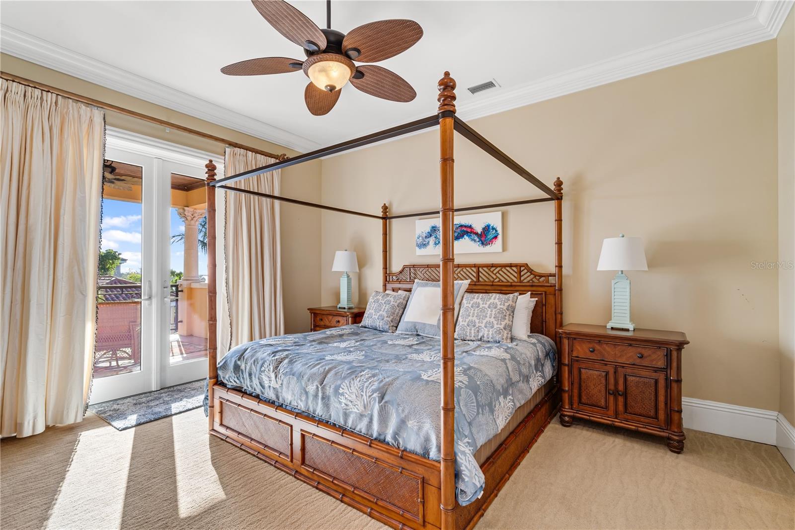 TB8462413 Property Photo