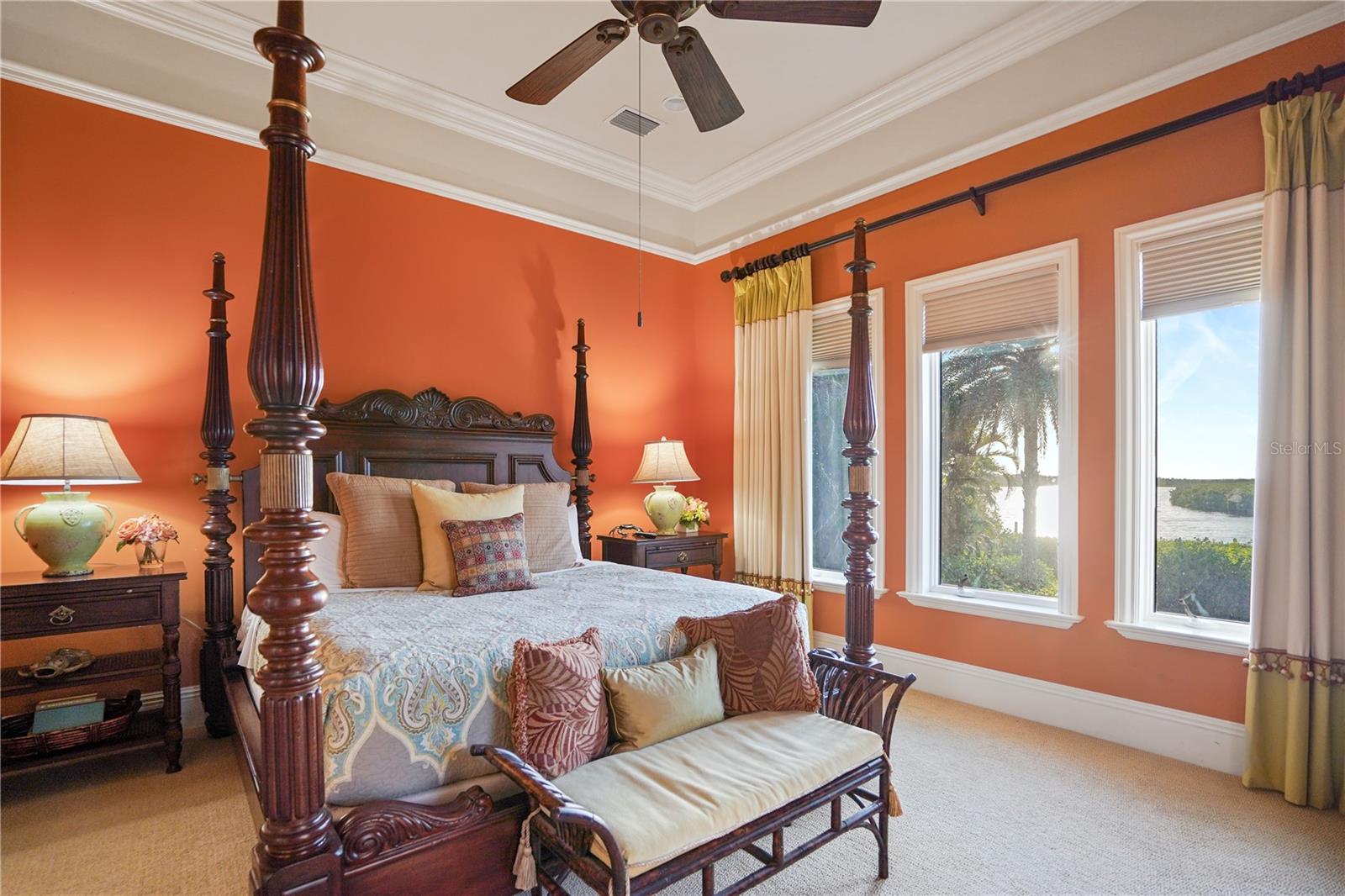 TB8462413 Property Photo