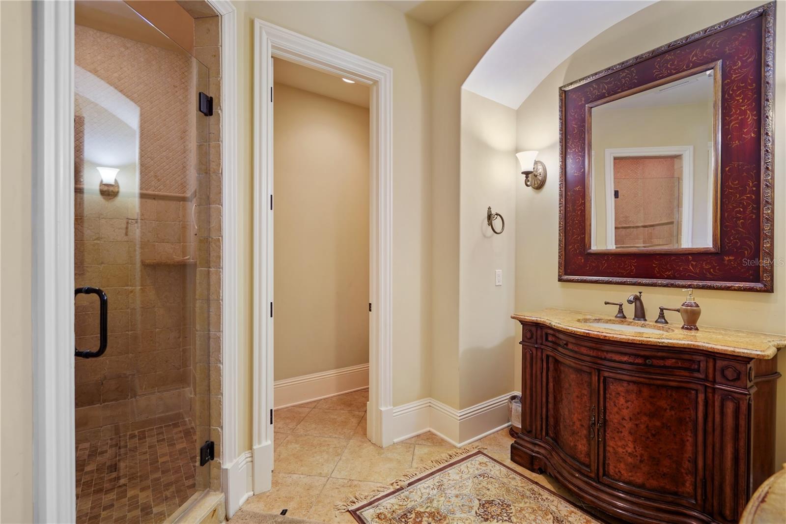 TB8462413 Property Photo