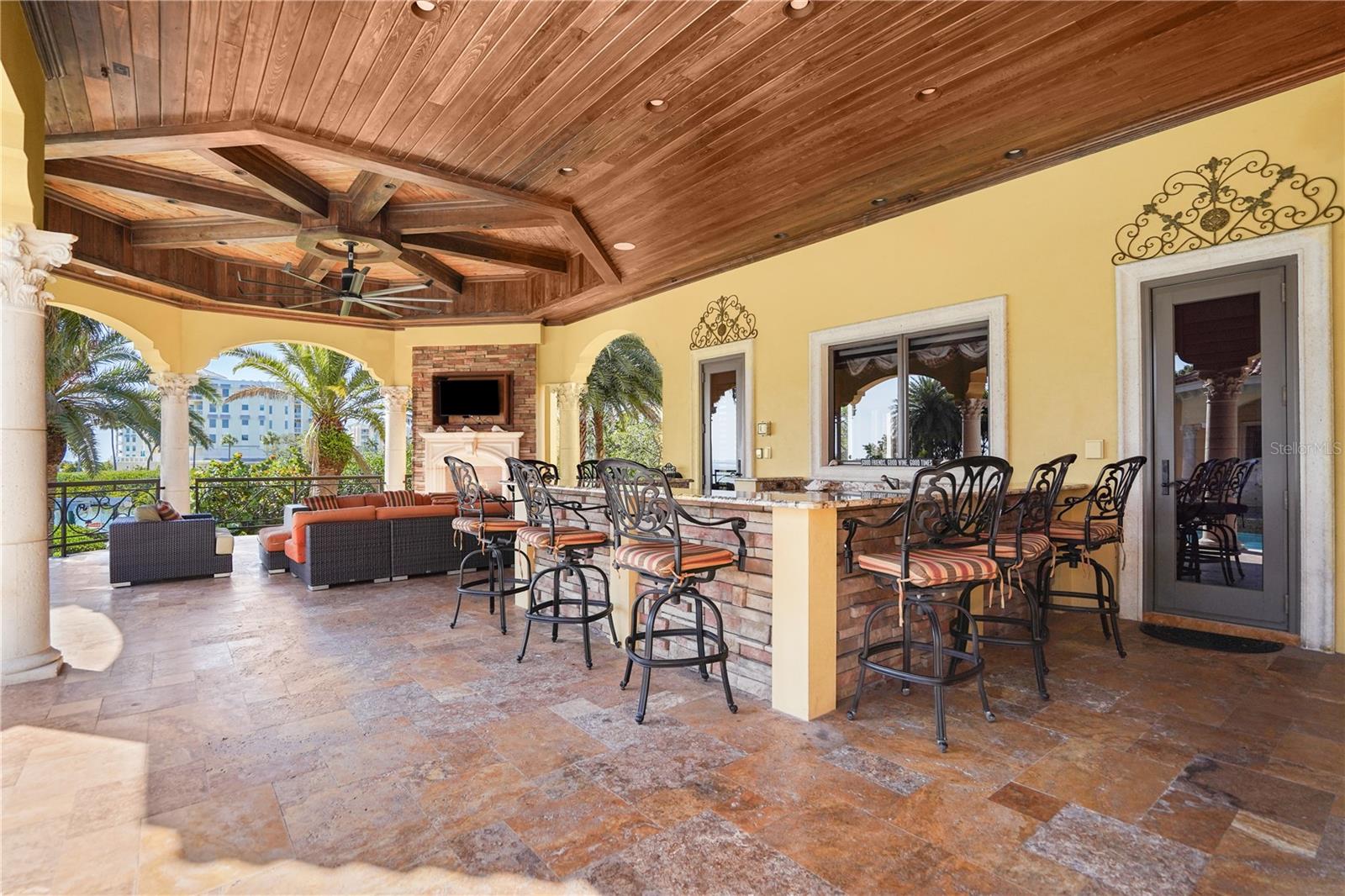 TB8462413 Property Photo