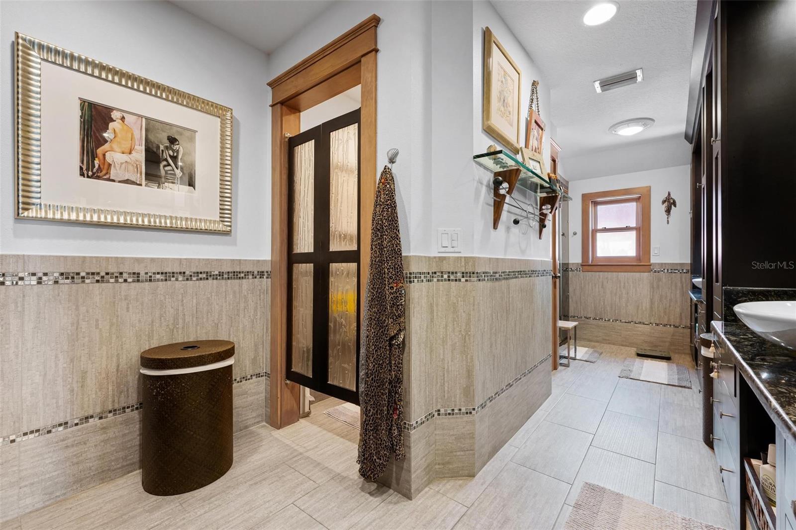 TB8462487 Property Photo