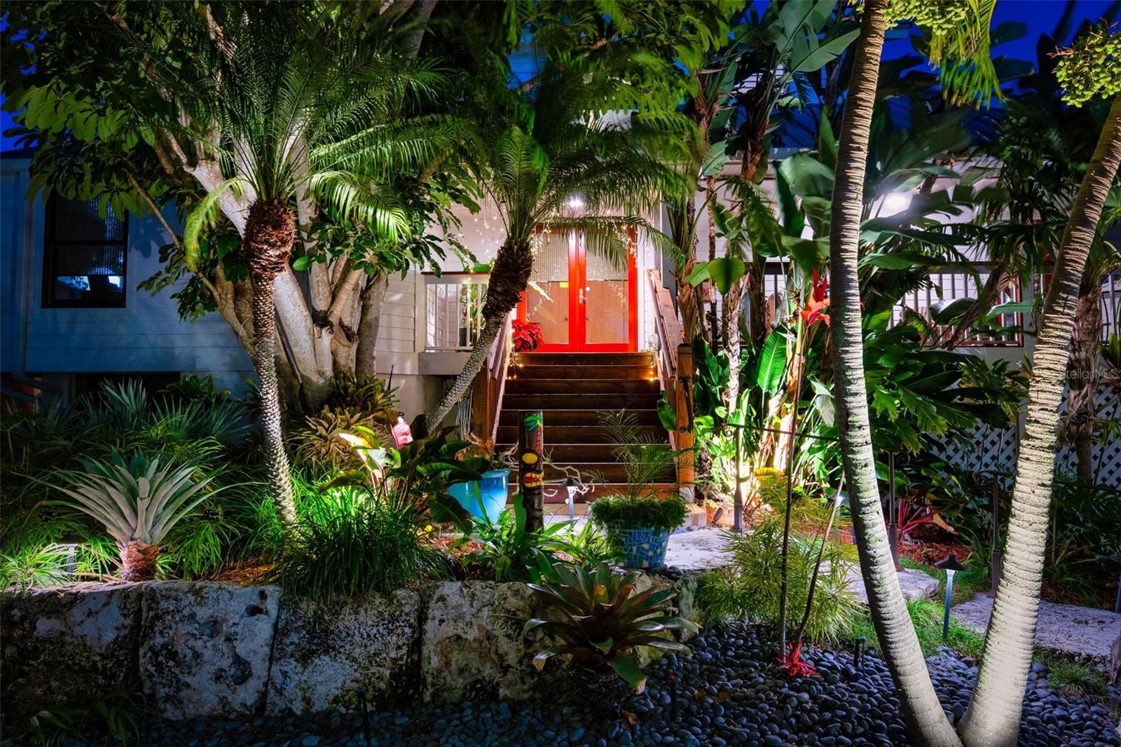 TB8462487 Property Photo