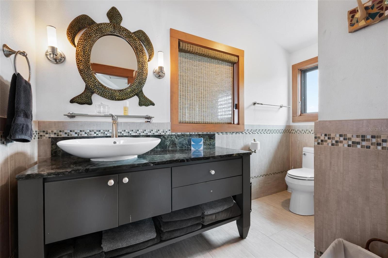 TB8462487 Property Photo