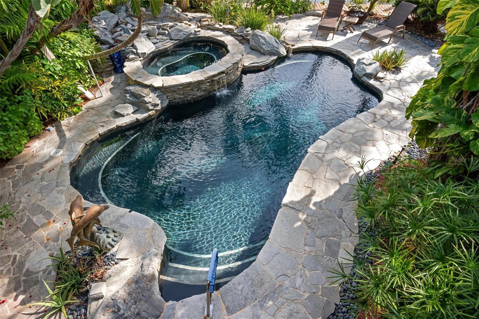 TB8462487 Property Photo