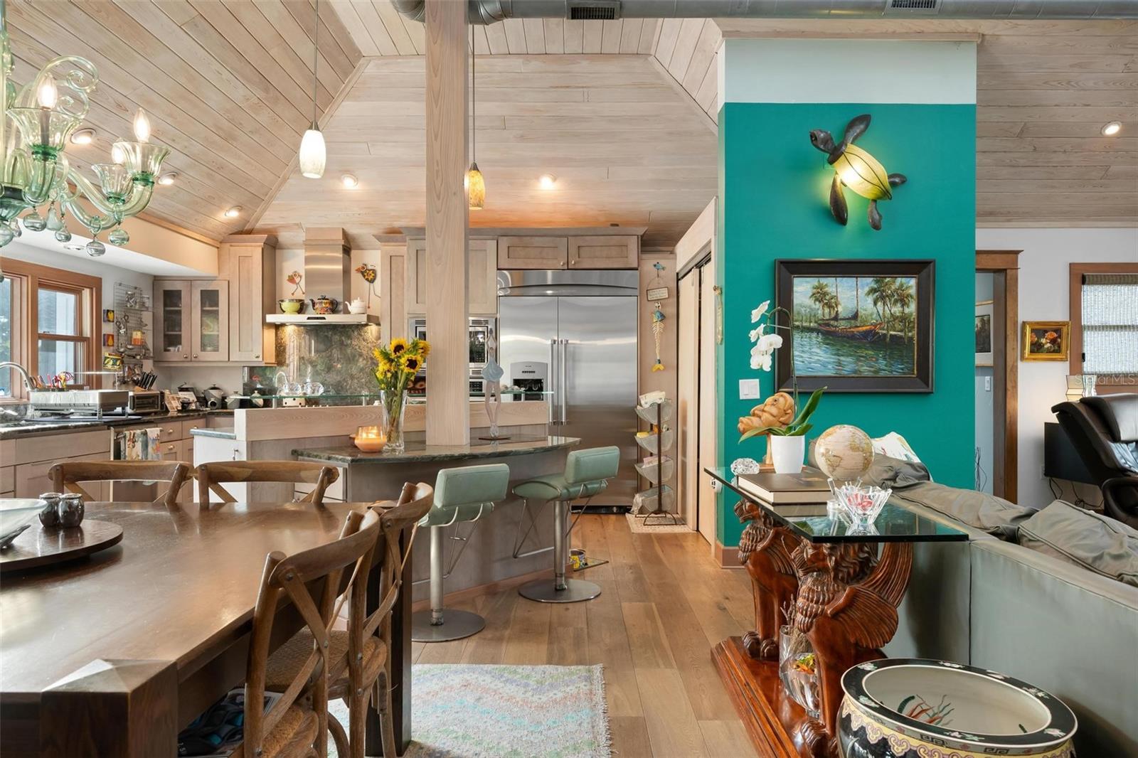 TB8462487 Property Photo