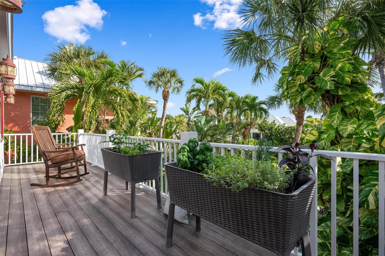 TB8462487 Property Photo