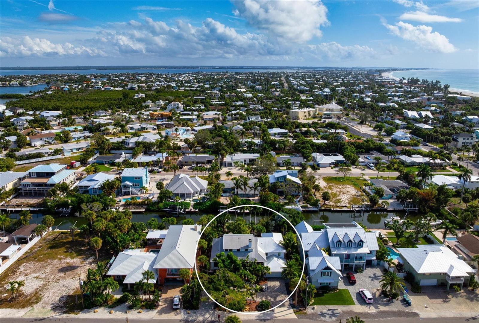 TB8462487 Property Photo