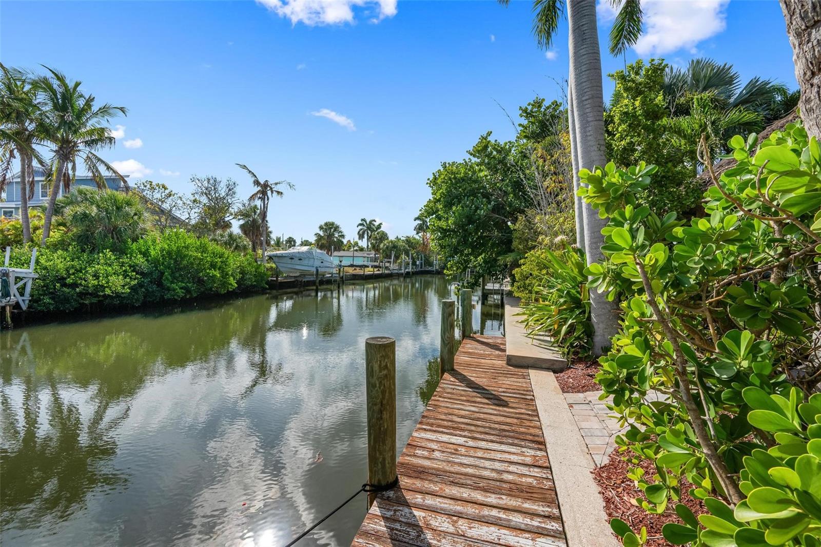 TB8462487 Property Photo